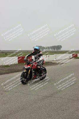 media/Nov-29-2025-TrackDaz (Sat) [[10ae2d9bce]]/Around the Pits/